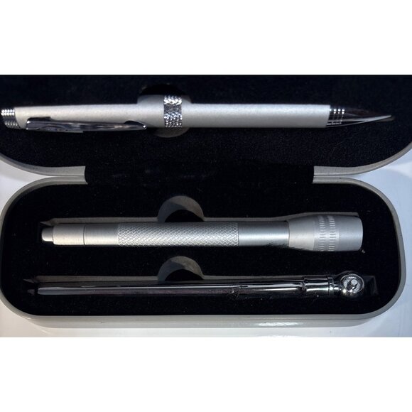 Leeds Dodge Chrysler Jeep Branded Pen Flashlight Tire Gauge Gift Set Metal Case - Picture 4 of 7